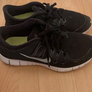 Nike Free Black Shoes Sneakers Sz 7.5